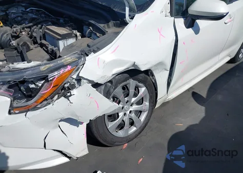 2021 Toyota Corolla Le z USA, uszkodzony, nr VIN 5YFEPMAE7MP223294